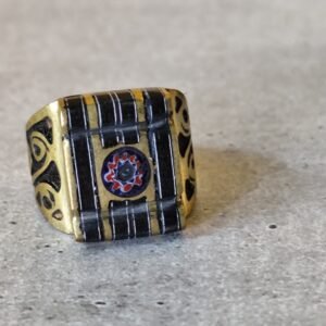 bague marocaine berbère en laiton et bois d'ébène avec une perle millefiori