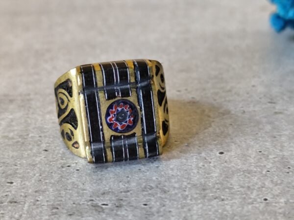 bague marocaine berbère en laiton et bois d'ébène avec une perle millefiori