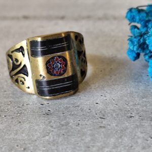 bague marocaine berbère en laiton et bois d'ébène avec une perle millefiori (Copie)