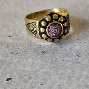 bague marocaine berbère en laiton avec une perle millefiori