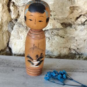 Ancienne poupée japonaise  kokeshi en bois