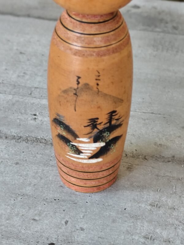 Ancienne poupée japonaise  kokeshi en bois – Image 5