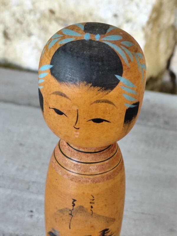 Ancienne poupée japonaise  kokeshi en bois – Image 6