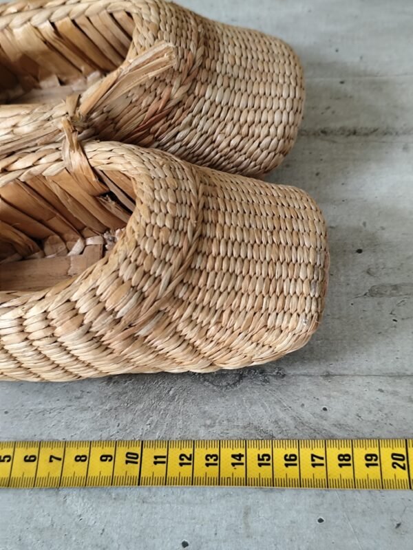 Chaussures en paille tressée – Image 8