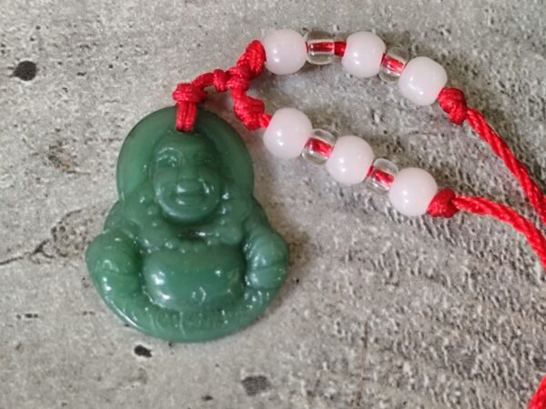 Collier feng shui avec une corde rouge ajustable et un bouddha rieur en jade  – Image 2