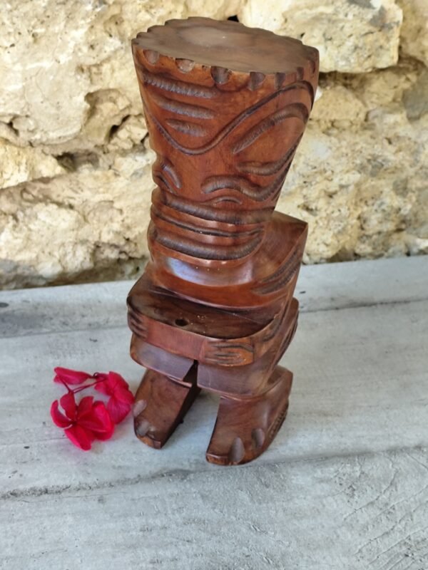 ancien totem Tiki tahitien en bois – Image 2