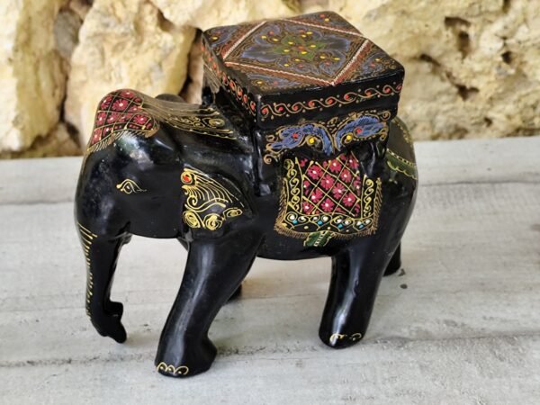 ancienne statue éléphant en papier mâché  noir avec motifs