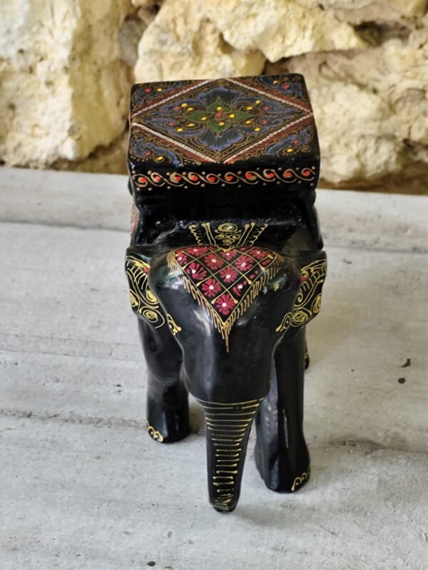 ancienne statue éléphant en papier mâché  noir avec motifs – Image 2