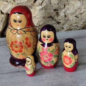 Lot de poupées anciennes russes en bois matryoshka anciennes