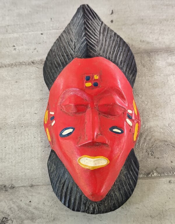 Masque ethnique africain tribal en bois peint