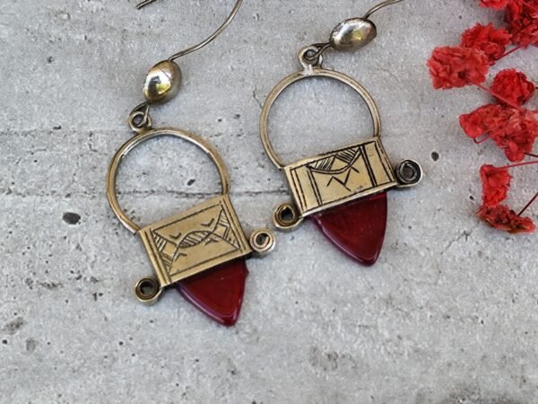 Boucles d'oreilles touareg en argent ingal, bijoux touaregs, boucles d'oreilles en verre rouge – Image 3