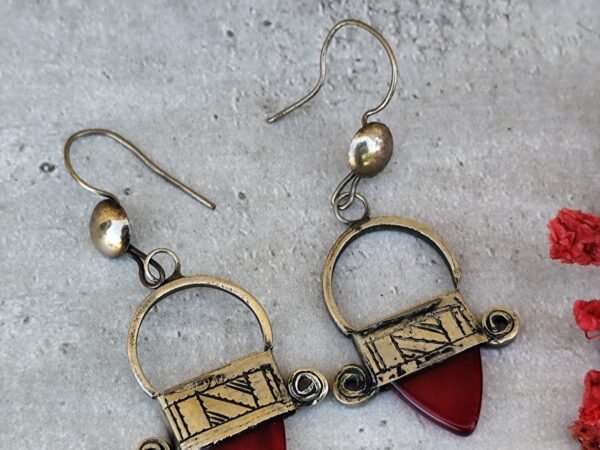 Boucles d'oreilles touareg en argent ingal, bijoux touaregs, boucles d'oreilles en verre rouge – Image 4