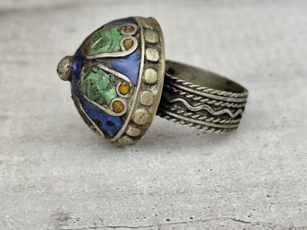 rare ancienne bague berbère en email