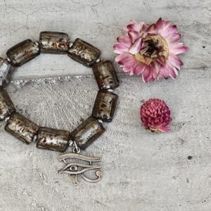 Bracelet en pate de verre oeil d'horus en métal argenté