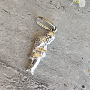 Pendentif gobbo bossu en argent vintage