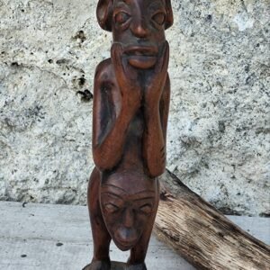 Sculpture Totémique à Double Visage – Bois Sculpté, Art Tribal Authentique