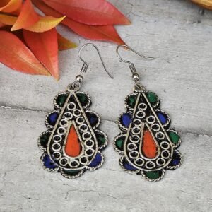 Boucles d’Oreilles Marocaines – Artisanat Coloré en Métal et Émail