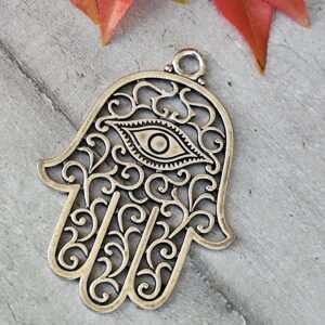 Pendentif Hamsa Marocain – Main de Fatma en Métal Filigrané