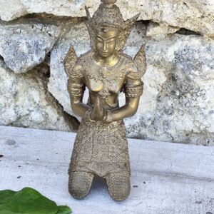 Sculpture Ancienne Teppanom – Ange Protecteur Thaïlandais (Années 50/60)