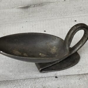 Lampe à huile ancienne en métal – Petite lampe vintage – Décoration rustique & wabi‑sabi