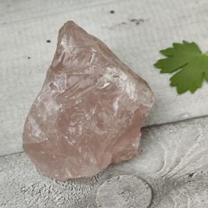 Quartz rose brut pierre naturelle – cristal d’amour et apaisement