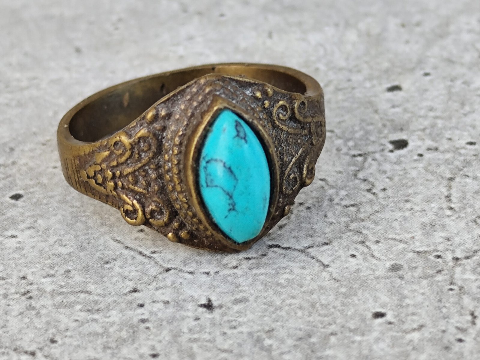 Bague Femme Laiton Doré et Pierre Turquoise Navette – Bijou Style Bohème Ethnique Vintage – Image 3