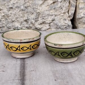 Duo de petits bols en céramique vintage, vide-poches ou coupelles apéritif rétro, motifs poissons peints main, art populaire, déco rustique